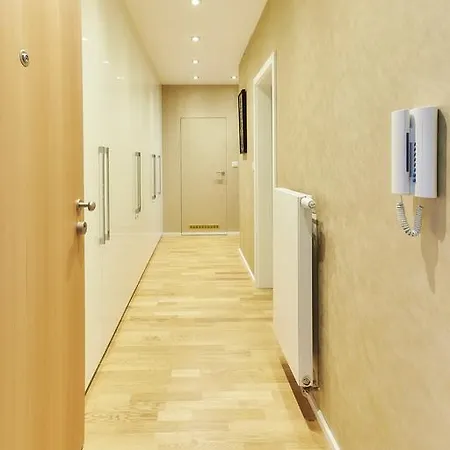 Luxurious Design 아파트